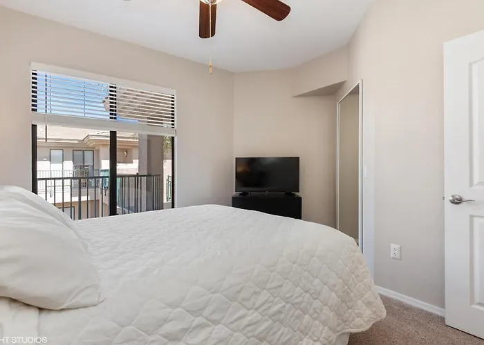 Apartment Pure Furnished Two Bed Apts Pool Gym Quarter Kierland Commons