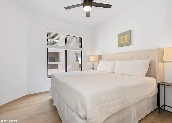 Apartment Pure Furnished Two Bed Apts Pool Gym Quarter Kierland Commons