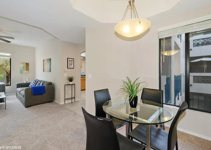 Pure Furnished Two Bed Apts Pool Gym Quarter Kierland Commons