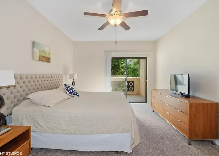Pure Furnished Two Bed Apts Pool Gym Quarter Kierland Commons